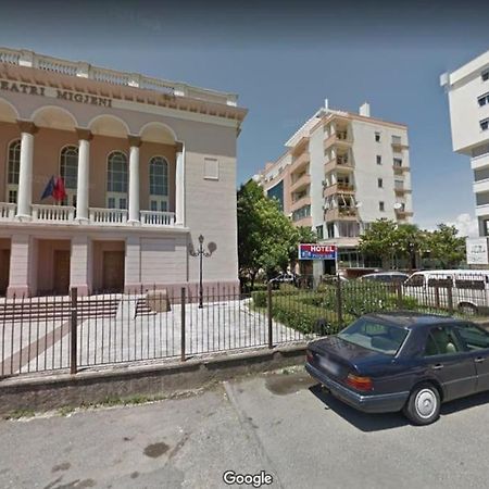 City Center Luxurious Apartment Shkoder Exterior photo