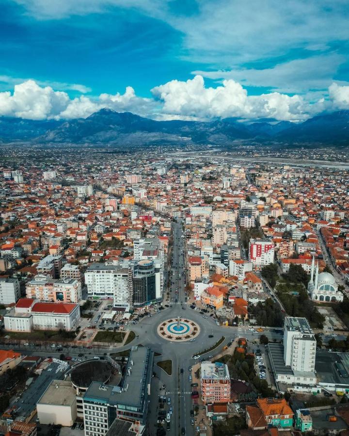 City Center Luxurious Apartment Shkoder Exterior photo
